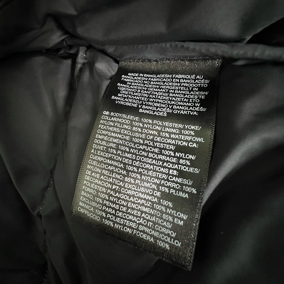 The North Face Women's 1996 Retro Nuptse 700 fill goose down Jacket - Picture 9 of 11